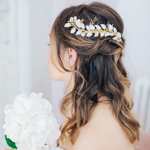 Honor gold leaf bridal comb