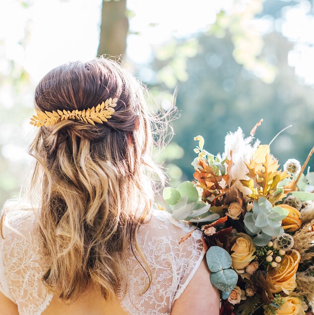 gold leaf hair comb