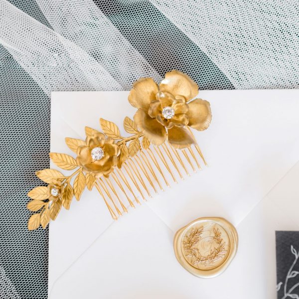 Diana gold hair comb